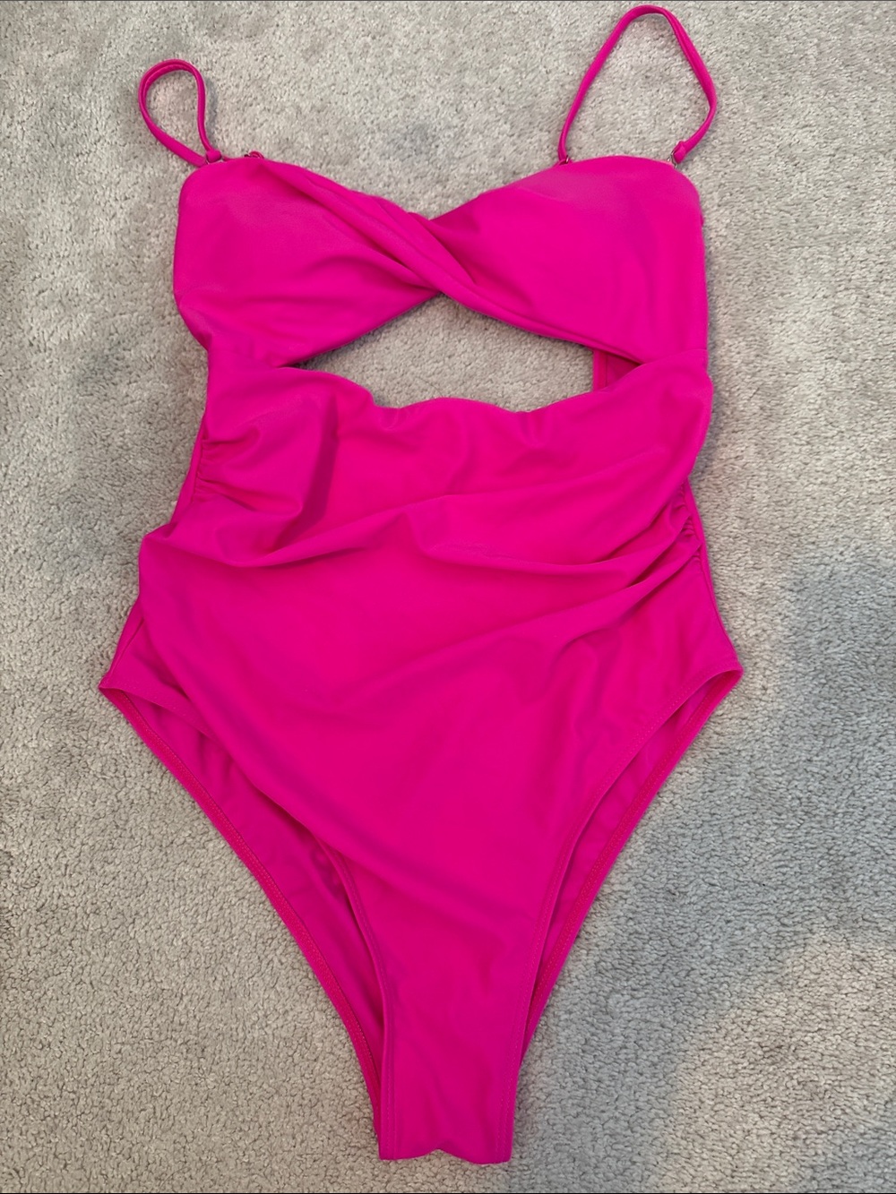 Amazon L hot pink one piece swimsuit 🩱